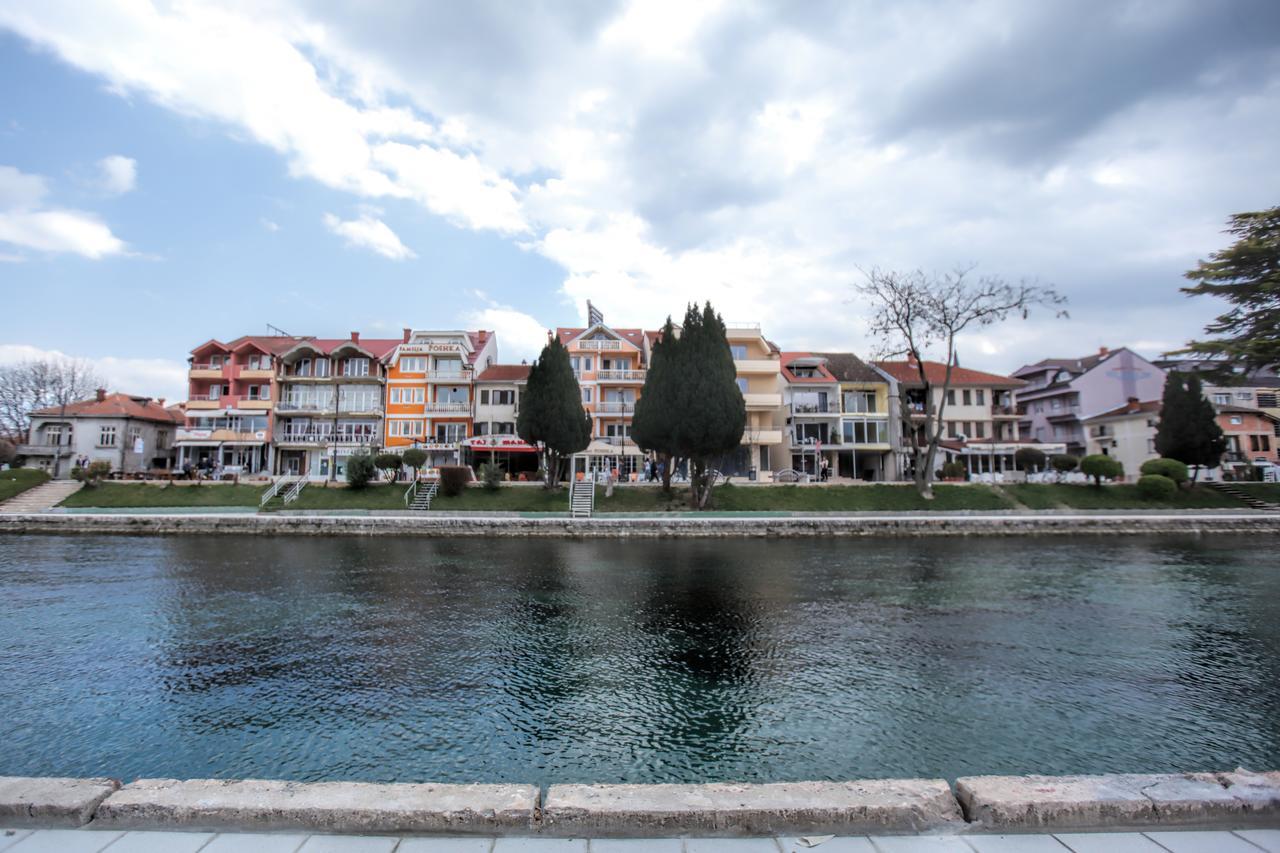 Art Theatre Caffe Hotel Struga Exterior photo